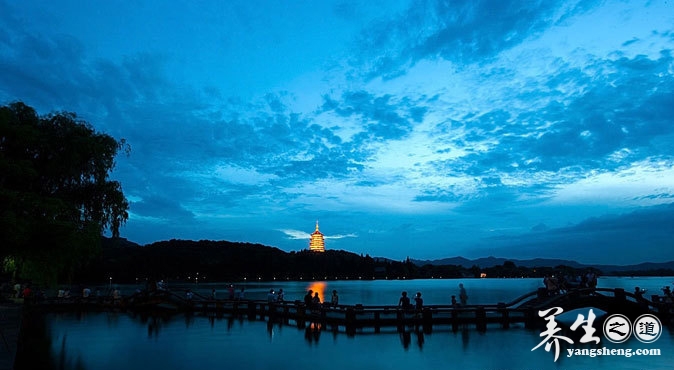 西湖十景之雷峰夕照 日夜锋芒不灭的奇观(10)