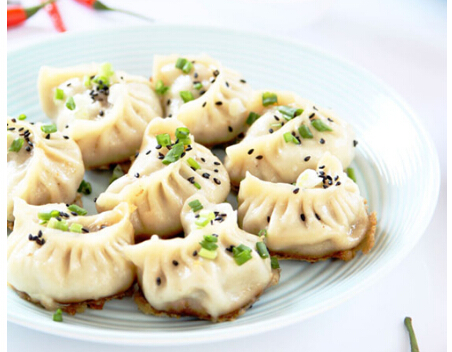 煎饺做法 夏季雨天吃饺子是中享受