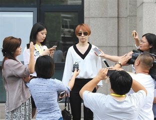 王宝强前经纪人宋喆离婚案正式开庭 宋喆没有现身在法庭