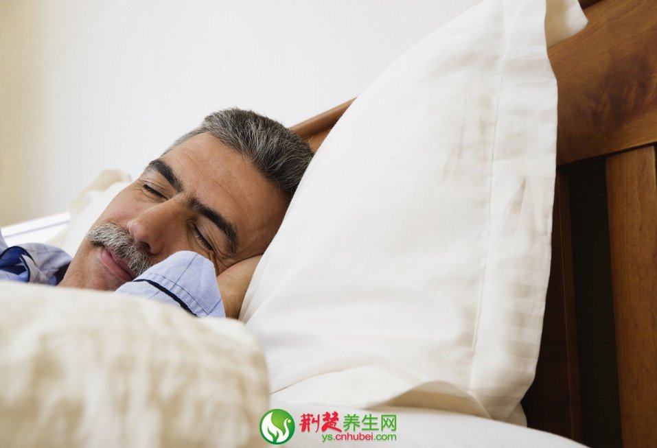 老年养生：掌握好睡眠方法，有助于健康长寿