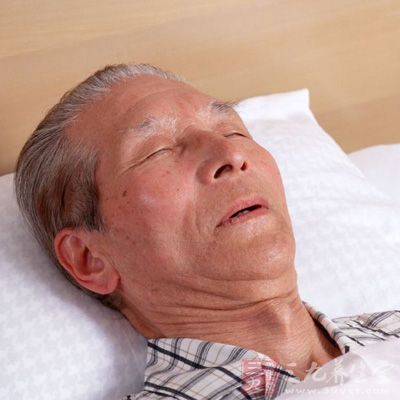 营造出适合老年人的睡眠环境