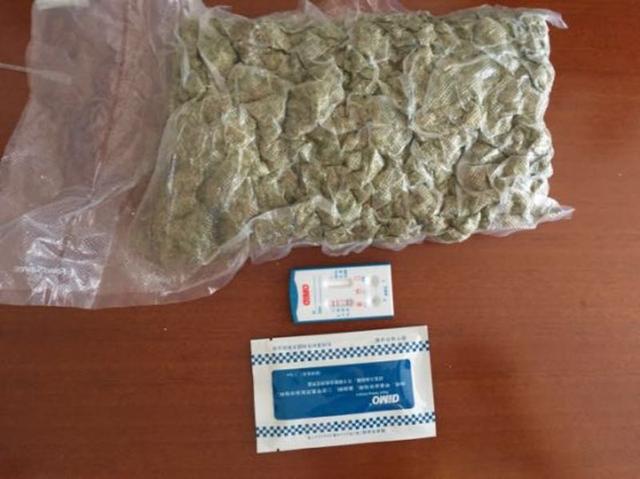 薯片原来是大麻 重庆查获首起快件走私毒品案