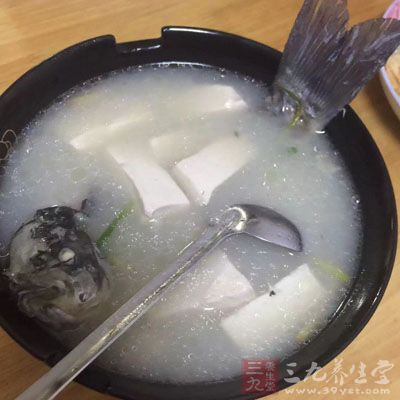 让鱼和豆腐充分入味，然后大火收汁