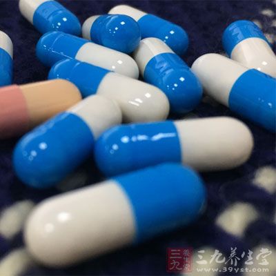 有助安眠之类的药尽量少吃，长期服用不但形成依赖性