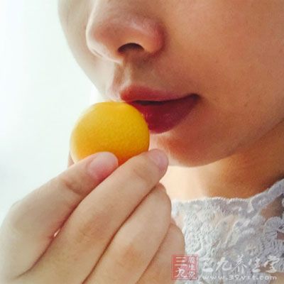 可以多吃些新鲜的水果、蔬菜来增强你的免疫力