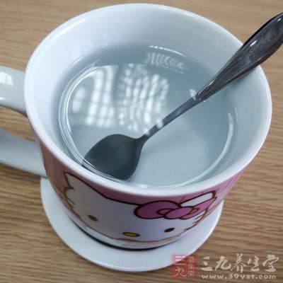 更要多饮水，以促进废物的排泄