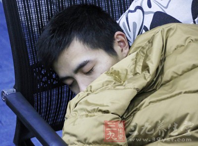 所以建议男人们还是每天保证睡眠不少于六个小时